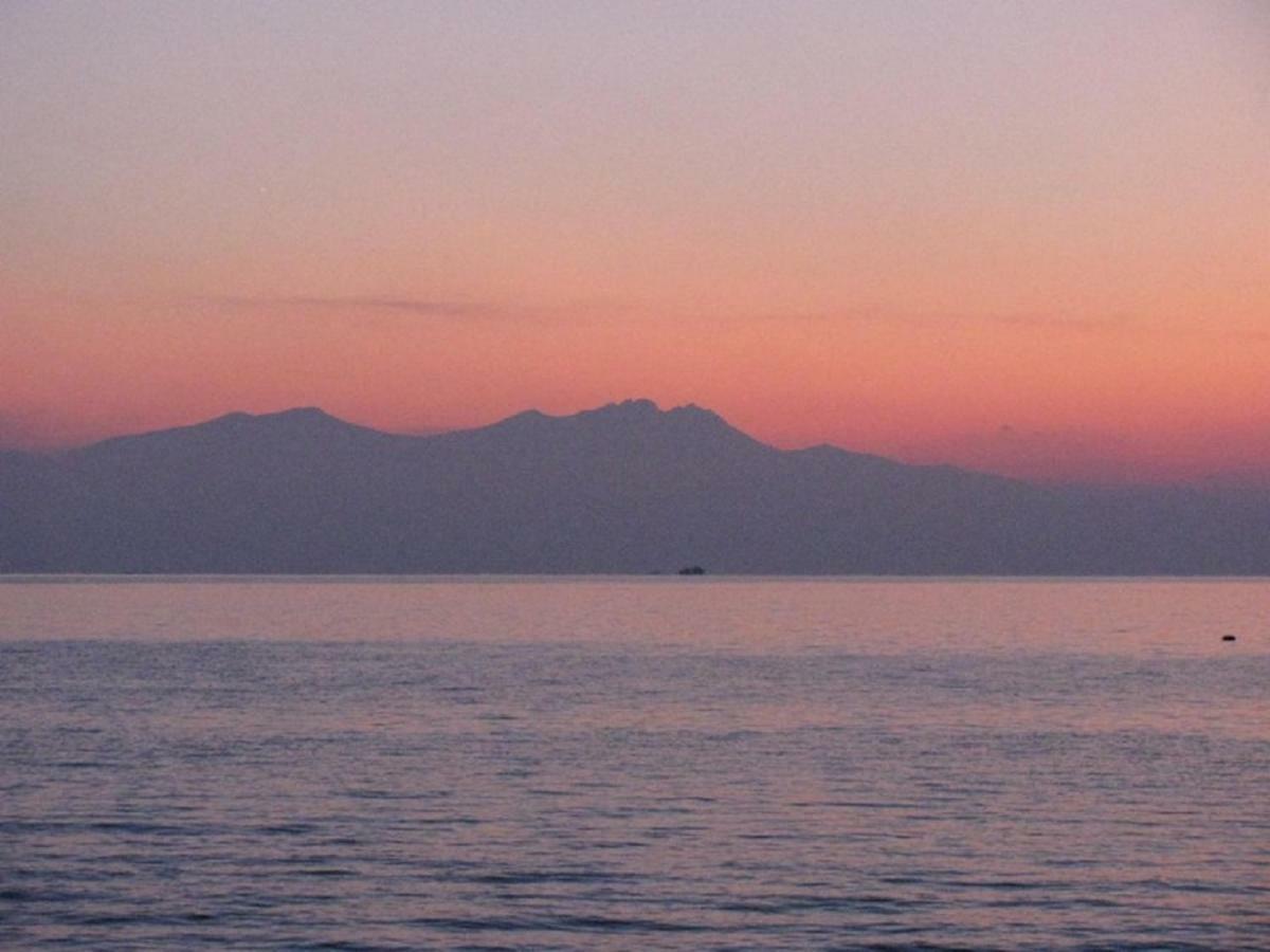 Ferienhaus "Arizones", Nea Kallikratia, Chalkidiki Nea Kallikrateia Exterior foto